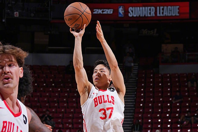 河村勇辉：NBA双向合同与亚洲杯的艰难抉择